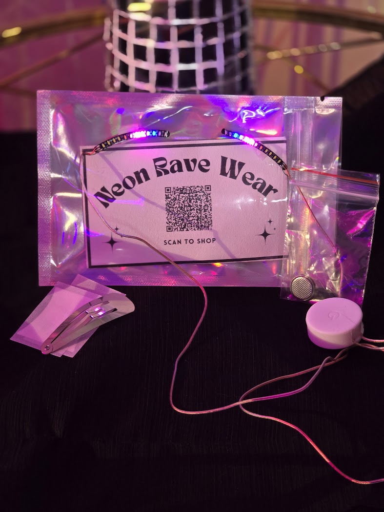 RGB LED Eyelashes - Waterproof Shining Charming Makeup Eyelashes for Rave Party Club (1 Pair)